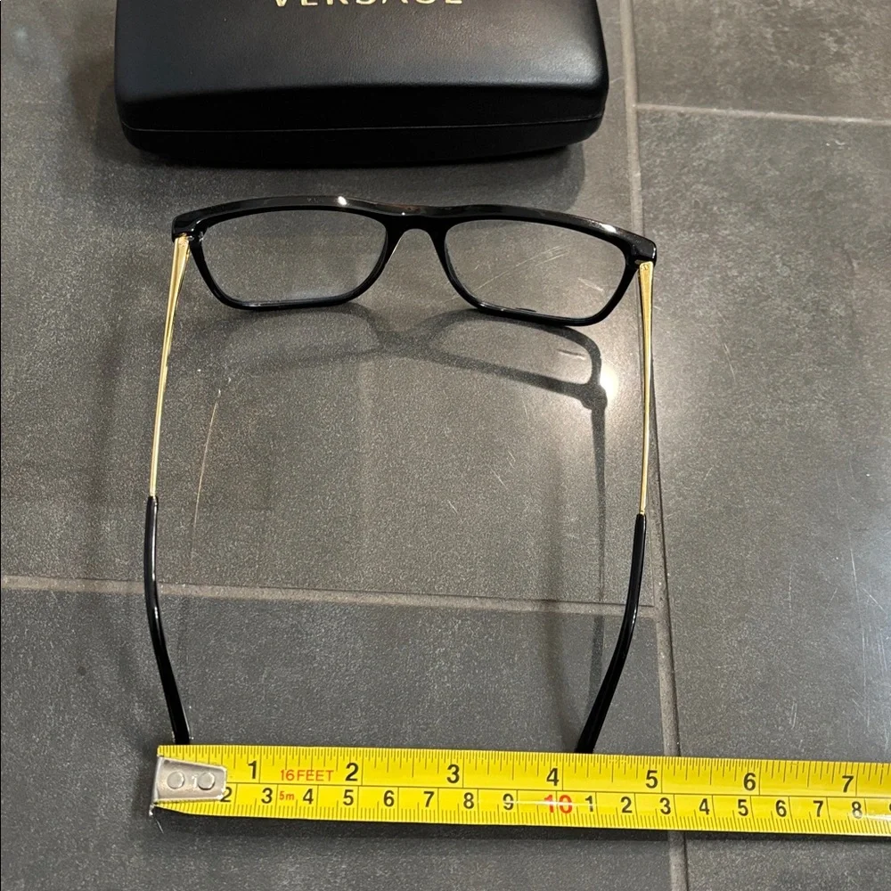 Versace prescription glasses with no prescription in them - Picture 11 of 17